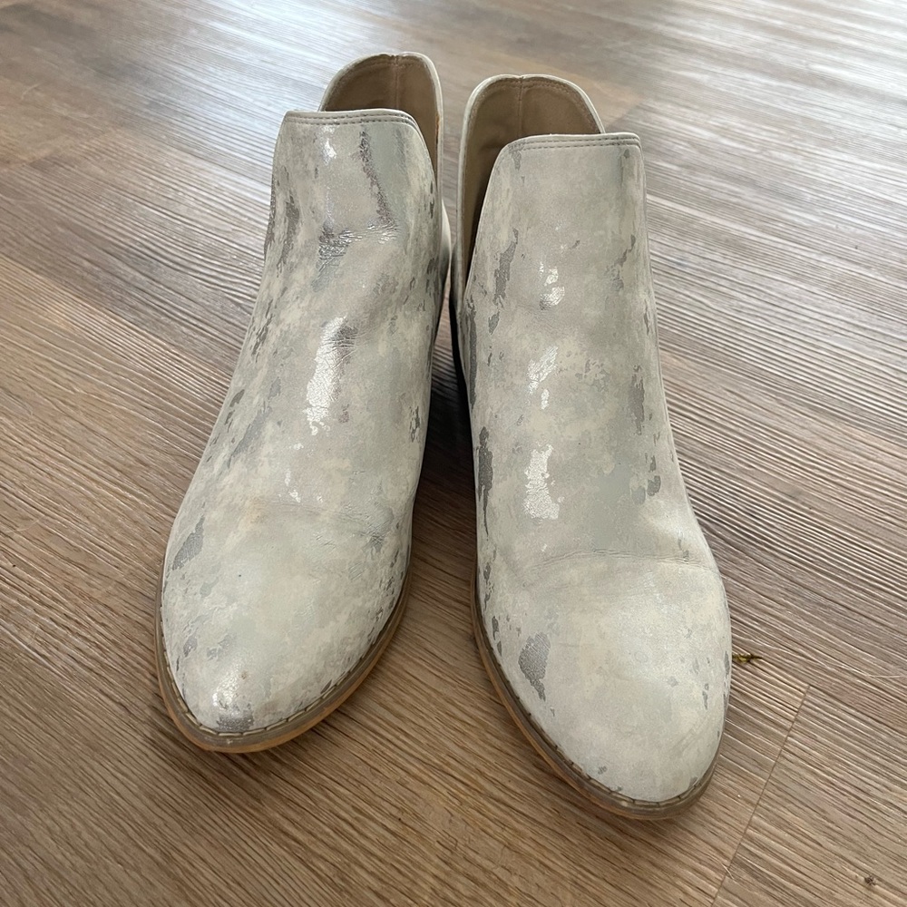 Boutique by Corkys Wayland Booties sz 8